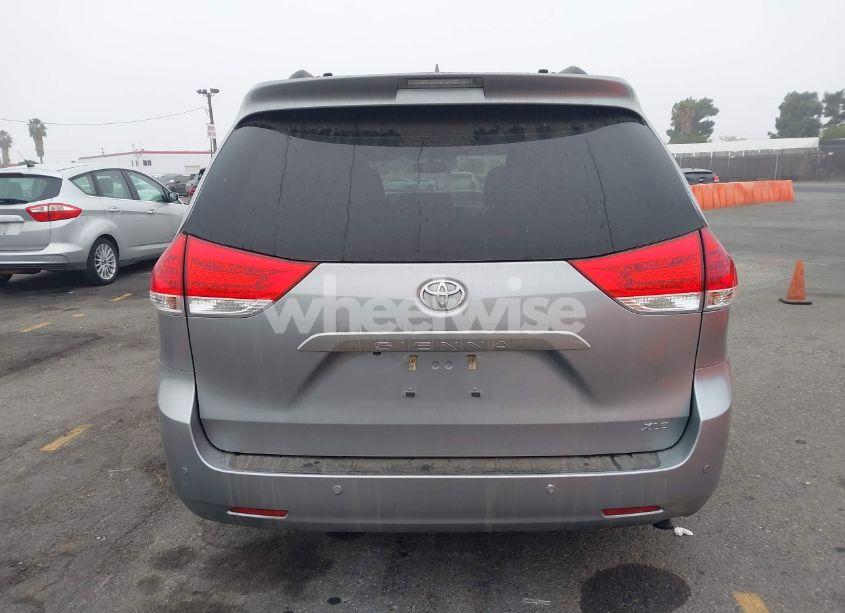 Photo 15 of 2012 Toyota Sienna XLE/LIMITED (VIN 5TDYK3DC2CS277785)