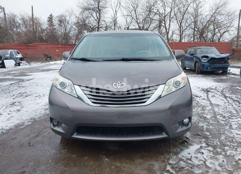 Photo 12 of 2013 Toyota Sienna XLE V6 8 PASSENGER (VIN 5TDYK3DC2DS293583)