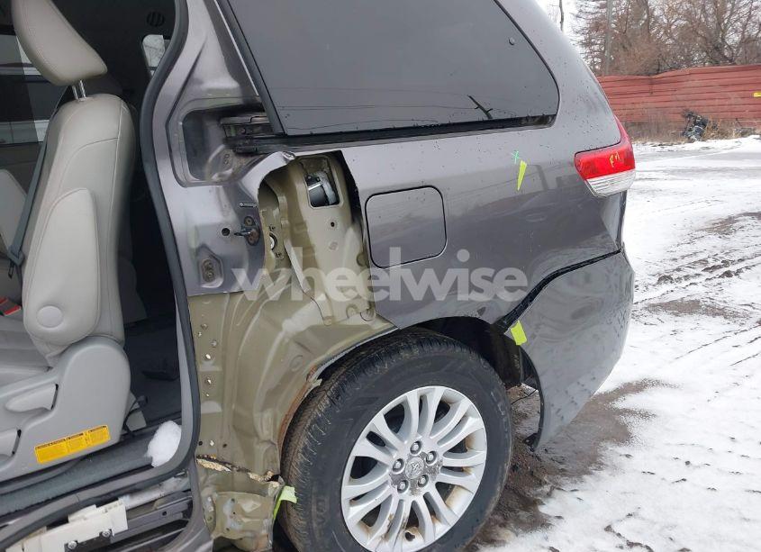 Photo 19 of 2013 Toyota Sienna XLE V6 8 PASSENGER (VIN 5TDYK3DC2DS293583)