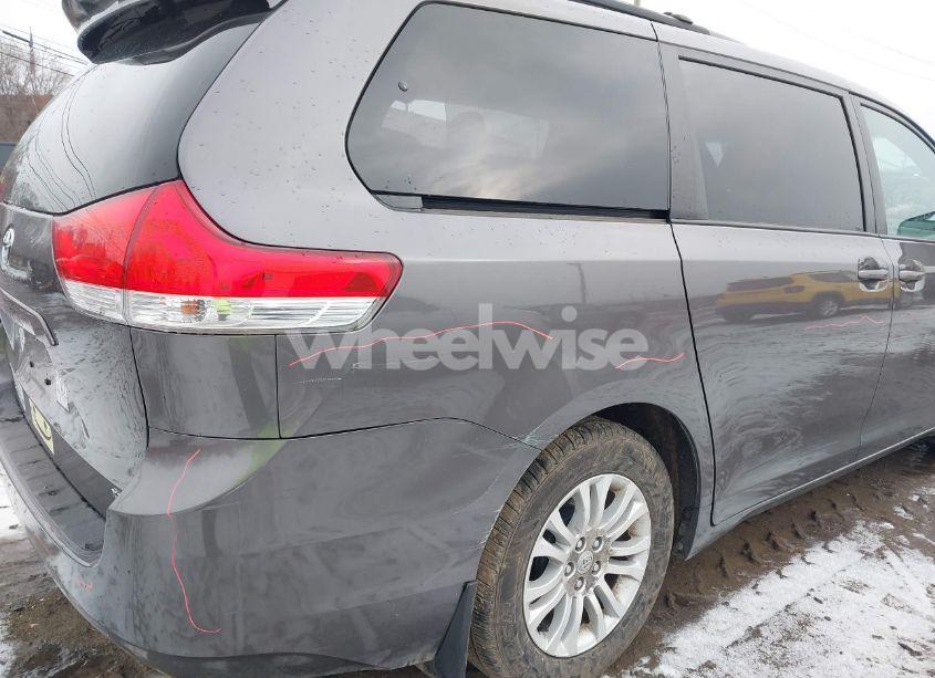 Photo 20 of 2013 Toyota Sienna XLE V6 8 PASSENGER (VIN 5TDYK3DC2DS293583)