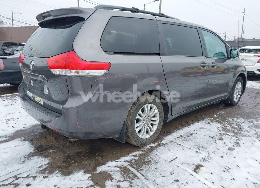 Photo 4 of 2013 Toyota Sienna XLE V6 8 PASSENGER (VIN 5TDYK3DC2DS293583)