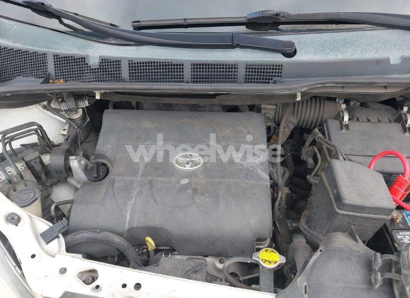 Photo 10 of 2013 Toyota Sienna XLE V6 8 PASSENGER (VIN 5TDYK3DC2DS347500)