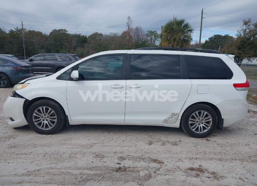 Photo 14 of 2013 Toyota Sienna XLE V6 8 PASSENGER (VIN 5TDYK3DC2DS347500)