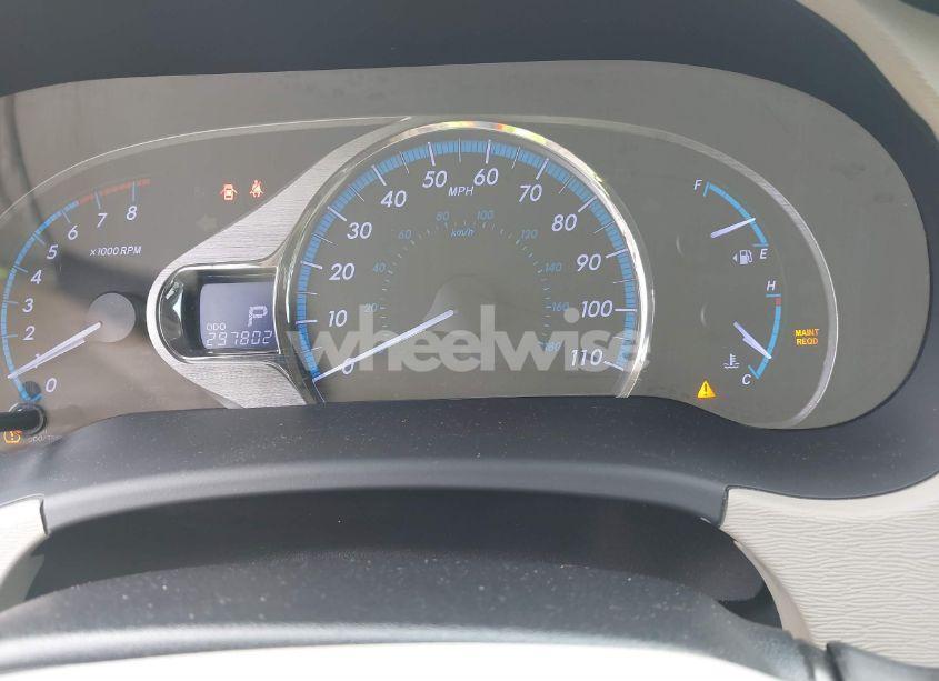 Photo 7 of 2013 Toyota Sienna XLE V6 8 PASSENGER (VIN 5TDYK3DC2DS347500)