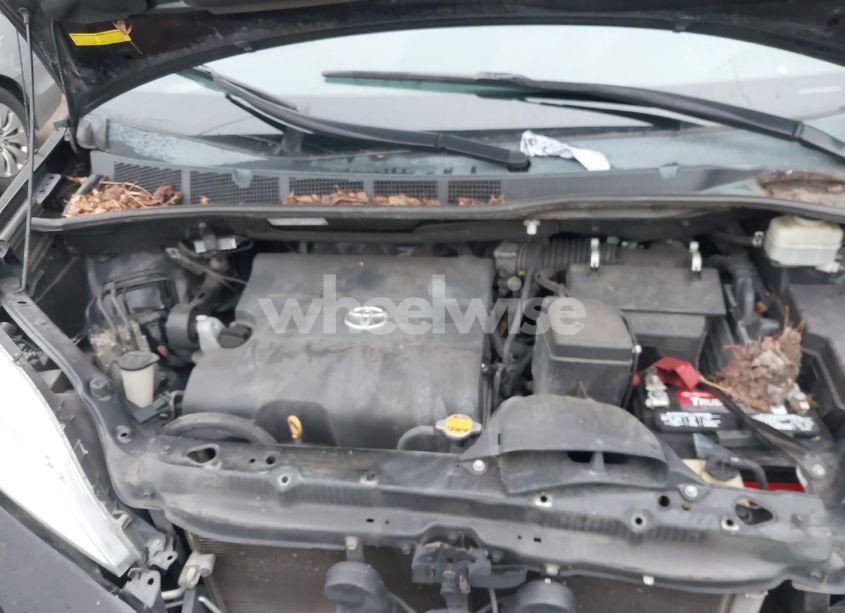 Photo 10 of 2013 Toyota Sienna XLE/LIMITED (VIN 5TDYK3DC2DS355614)