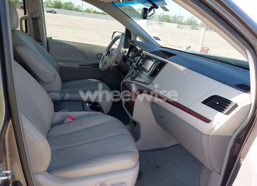 Photo 5 of 2013 Toyota Sienna XLE V6 8 PASSENGER (VIN 5TDYK3DC2DS356018)