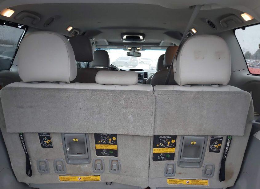 Photo 8 of 2013 Toyota Sienna XLE V6 8 PASSENGER (VIN 5TDYK3DC2DS374776)