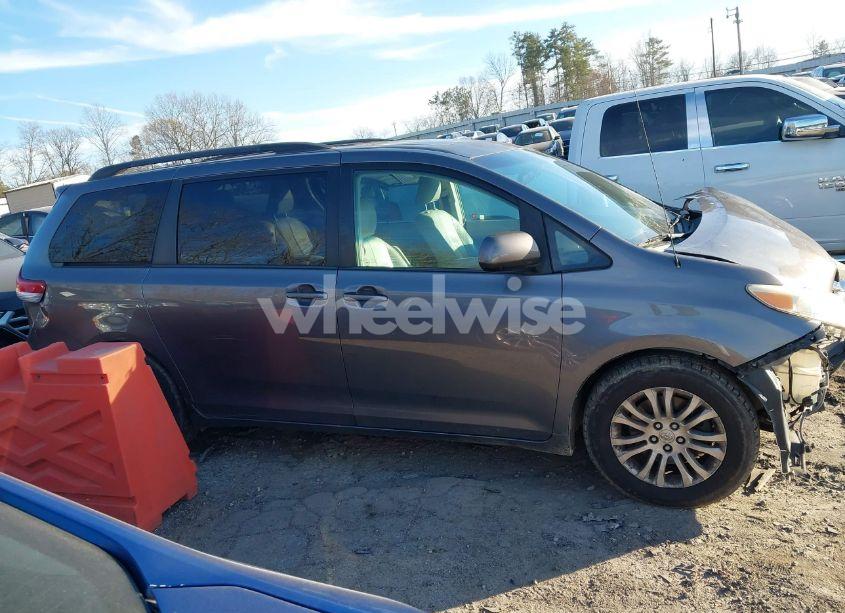 Photo 14 of 2014 Toyota Sienna XLE V6 8 PASSENGER (VIN 5TDYK3DC2ES412072)
