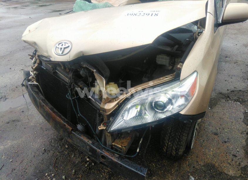 Photo 10 of 2014 Toyota Sienna XLE V6 8 PASSENGER (VIN 5TDYK3DC2ES443323)