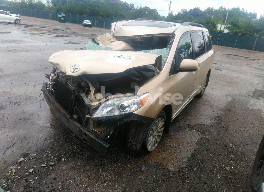 Photo 2 of 2014 Toyota Sienna XLE V6 8 PASSENGER (VIN 5TDYK3DC2ES443323)