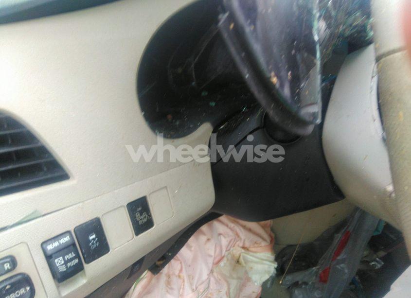 Photo 7 of 2014 Toyota Sienna XLE V6 8 PASSENGER (VIN 5TDYK3DC2ES443323)