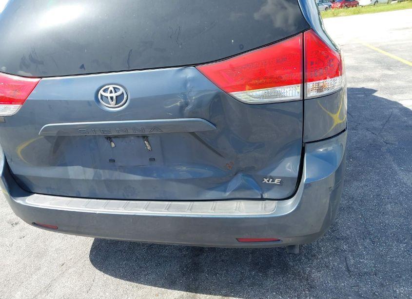 Photo 18 of 2014 Toyota Sienna XLE V6 8 PASSENGER (VIN 5TDYK3DC2ES447016)