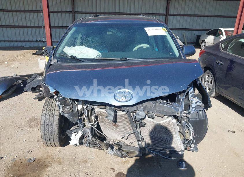 Photo 12 of 2014 Toyota Sienna XLE V6 8 PASSENGER (VIN 5TDYK3DC2ES500586)