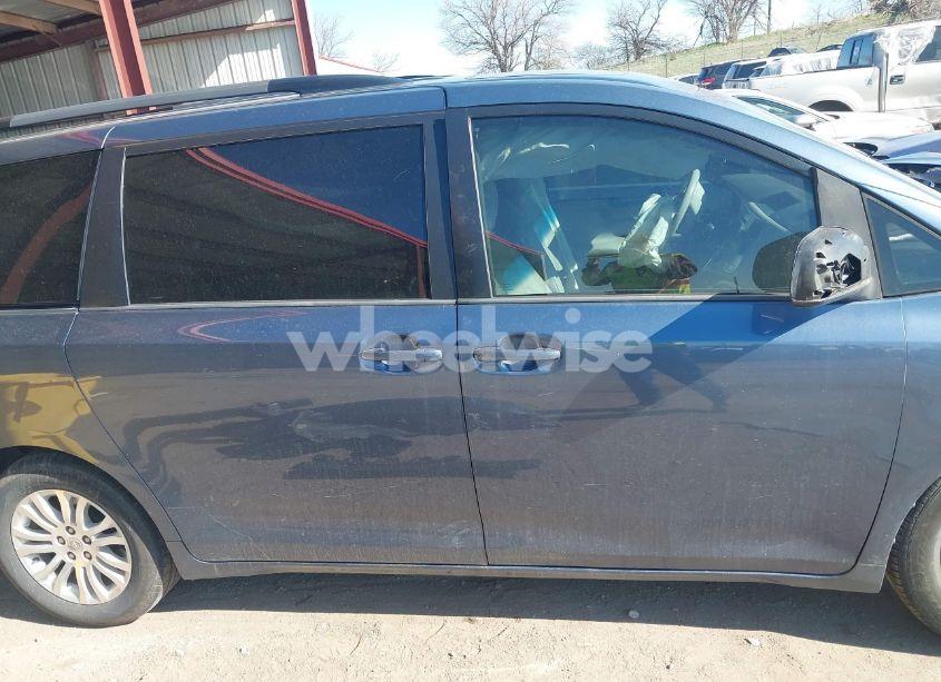 Photo 13 of 2014 Toyota Sienna XLE V6 8 PASSENGER (VIN 5TDYK3DC2ES500586)