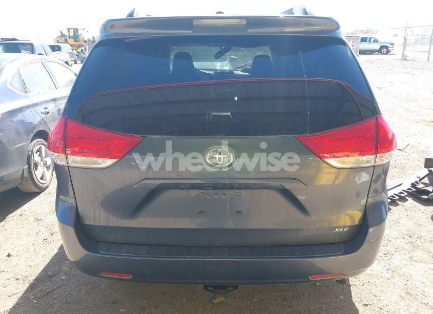 Photo 16 of 2014 Toyota Sienna XLE V6 8 PASSENGER (VIN 5TDYK3DC2ES500586)