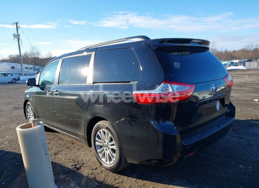 Photo 3 of 2015 Toyota Sienna XLE/LIMITED (VIN 5TDYK3DC2FS582675)