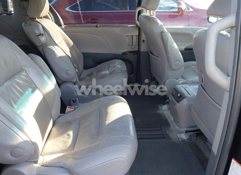 Photo 8 of 2015 Toyota Sienna XLE/LIMITED (VIN 5TDYK3DC2FS582675)