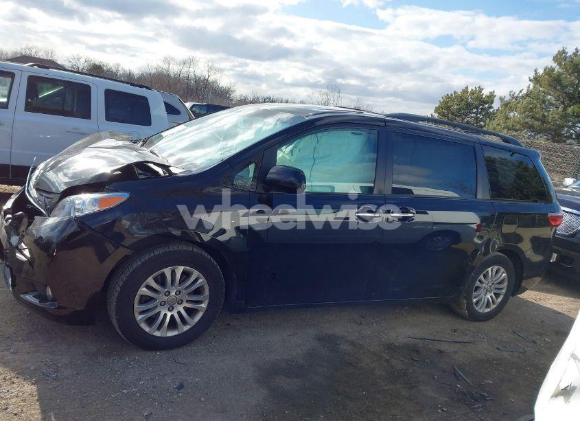 Photo 14 of 2015 Toyota Sienna XLE 8 PASSENGER (VIN 5TDYK3DC2FS651400)