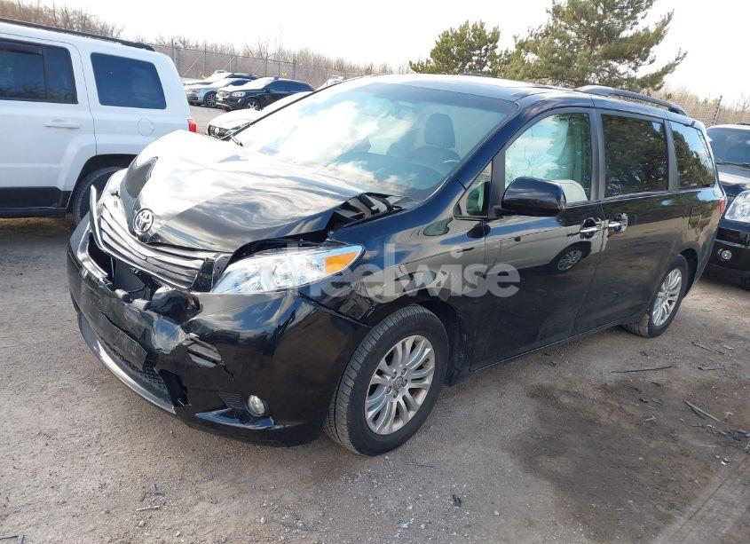 Photo 2 of 2015 Toyota Sienna XLE 8 PASSENGER (VIN 5TDYK3DC2FS651400)