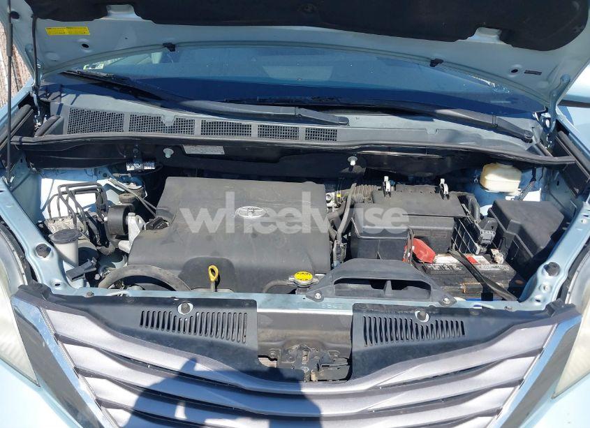 Photo 10 of 2015 Toyota Sienna XLE/LIMITED (VIN 5TDYK3DC2FS682372)