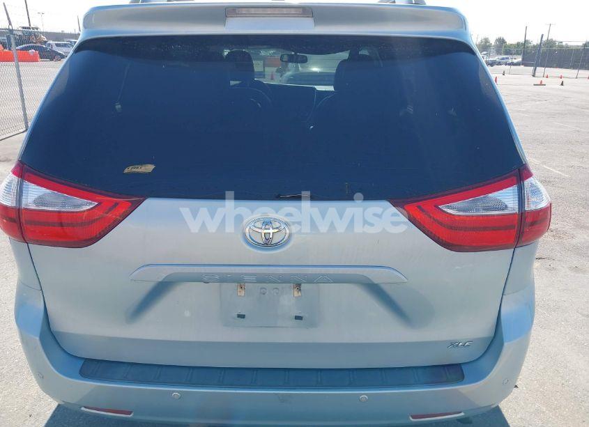 Photo 16 of 2015 Toyota Sienna XLE/LIMITED (VIN 5TDYK3DC2FS682372)