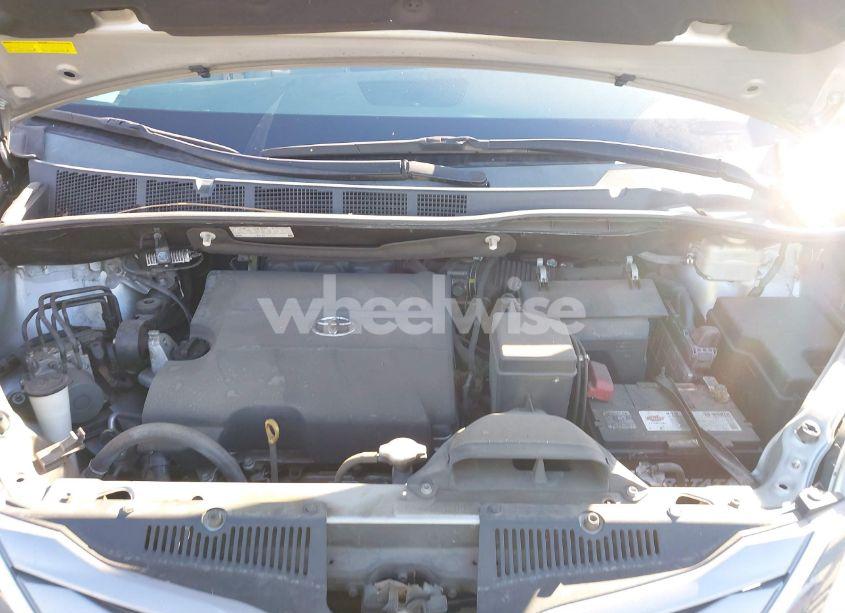 Photo 10 of 2016 Toyota Sienna XLE/LIMITED (VIN 5TDYK3DC2GS699416)