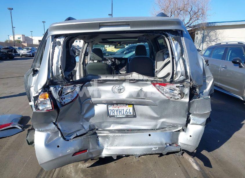 Photo 17 of 2016 Toyota Sienna XLE/LIMITED (VIN 5TDYK3DC2GS699416)