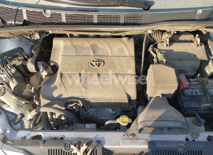 Photo 10 of 2016 Toyota Sienna XLE 8 PASSENGER (VIN 5TDYK3DC2GS720782)