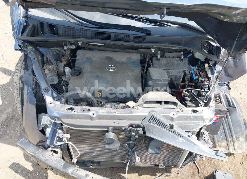 Photo 10 of 2016 Toyota Sienna XLE 8 PASSENGER (VIN 5TDYK3DC2GS739042)