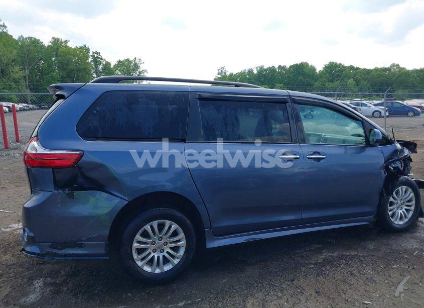 Photo 14 of 2016 Toyota Sienna XLE 8 PASSENGER (VIN 5TDYK3DC2GS739042)