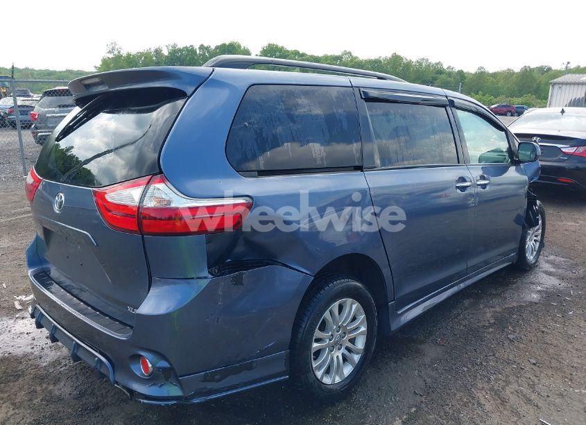 Photo 4 of 2016 Toyota Sienna XLE 8 PASSENGER (VIN 5TDYK3DC2GS739042)