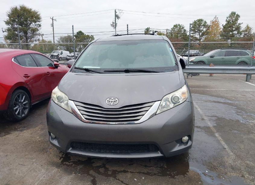 Photo 12 of 2011 Toyota Sienna XLE/LIMITED (VIN 5TDYK3DC3BS112908)