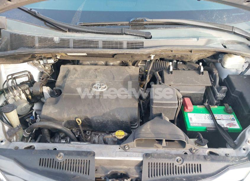 Photo 10 of 2012 Toyota Sienna XLE V6 8 PASSENGER (VIN 5TDYK3DC3CS205168)