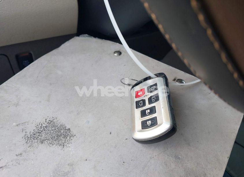 Photo 11 of 2012 Toyota Sienna XLE V6 8 PASSENGER (VIN 5TDYK3DC3CS205168)