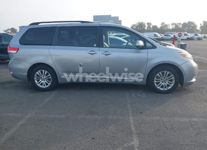 Photo 13 of 2012 Toyota Sienna XLE V6 8 PASSENGER (VIN 5TDYK3DC3CS205168)