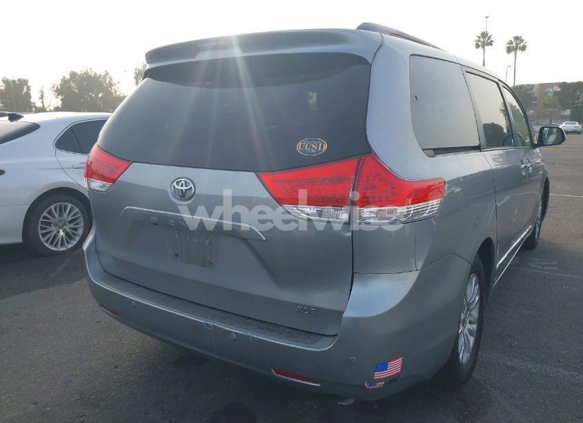 Photo 4 of 2012 Toyota Sienna XLE V6 8 PASSENGER (VIN 5TDYK3DC3CS205168)