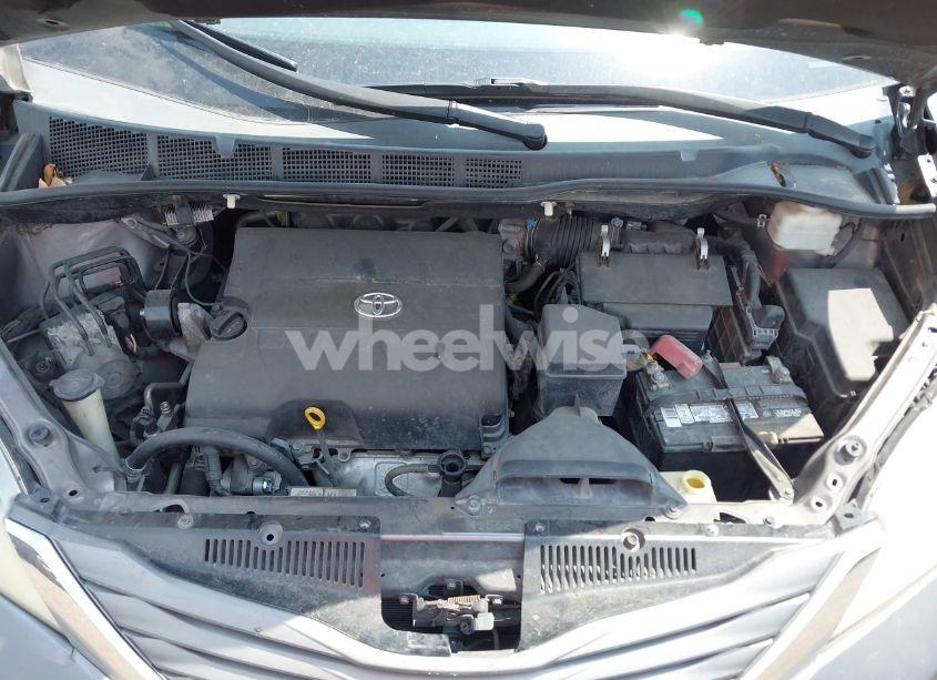 Photo 10 of 2012 Toyota Sienna XLE V6 8 PASSENGER (VIN 5TDYK3DC3CS240342)