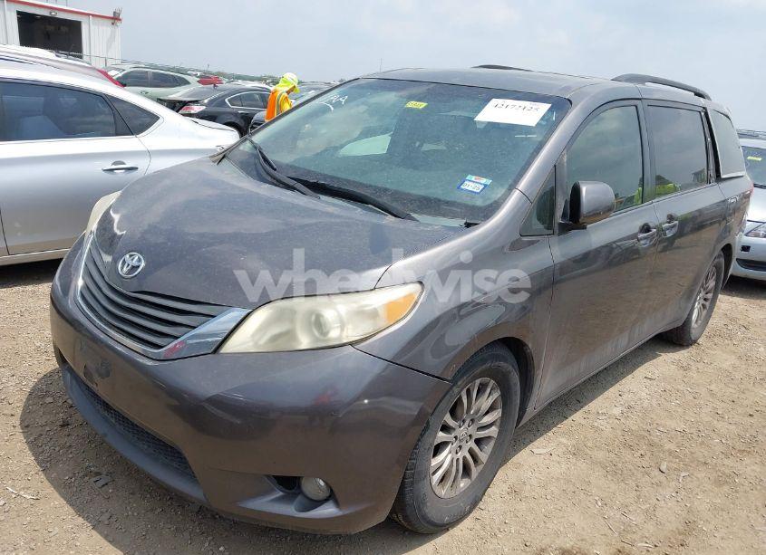 Photo 2 of 2012 Toyota Sienna XLE V6 8 PASSENGER (VIN 5TDYK3DC3CS240342)