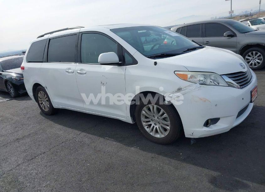 Photo 18 of 2012 Toyota Sienna XLE/LIMITED (VIN 5TDYK3DC3CS254211)