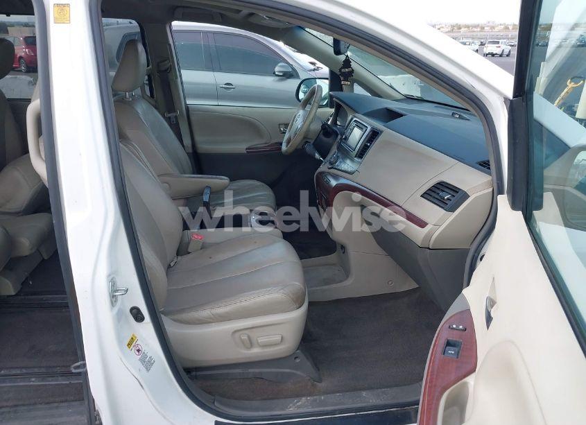 Photo 5 of 2012 Toyota Sienna XLE/LIMITED (VIN 5TDYK3DC3CS254211)