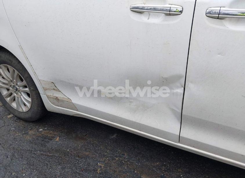 Photo 17 of 2012 Toyota Sienna XLE/LIMITED (VIN 5TDYK3DC3CS274619)