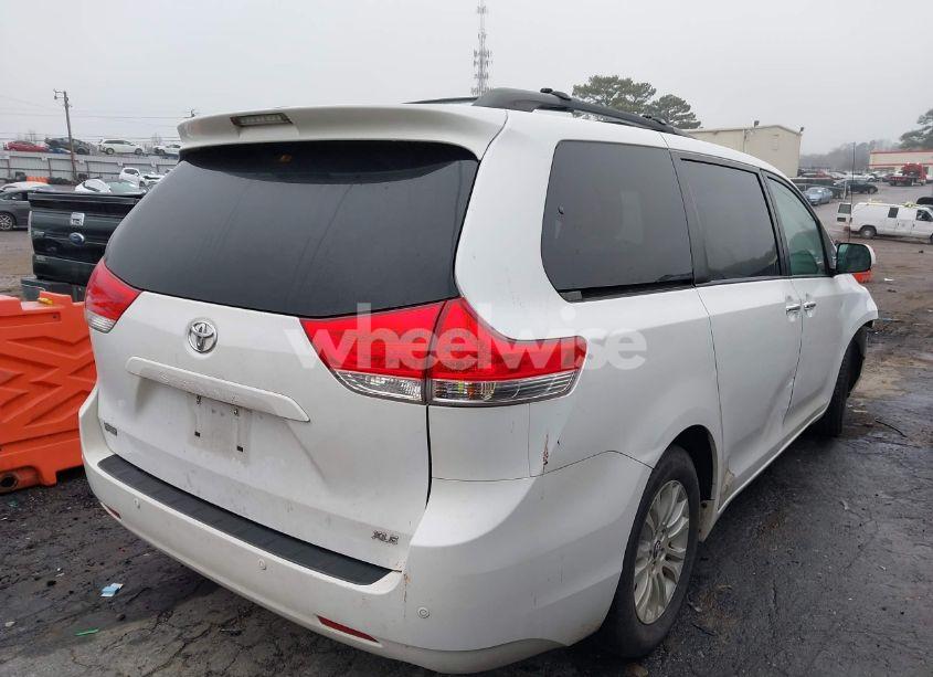 Photo 4 of 2012 Toyota Sienna XLE/LIMITED (VIN 5TDYK3DC3CS274619)
