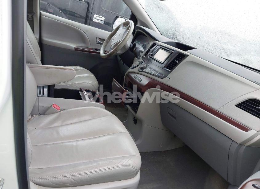 Photo 5 of 2012 Toyota Sienna XLE/LIMITED (VIN 5TDYK3DC3CS274619)