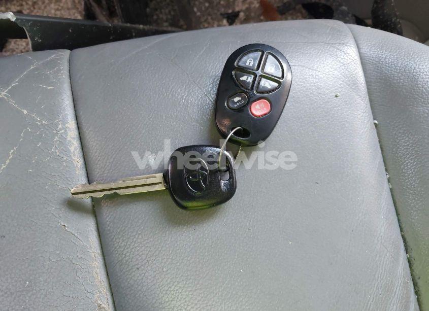 Photo 11 of 2013 Toyota Sienna XLE V6 8 PASSENGER (VIN 5TDYK3DC3DS297044)