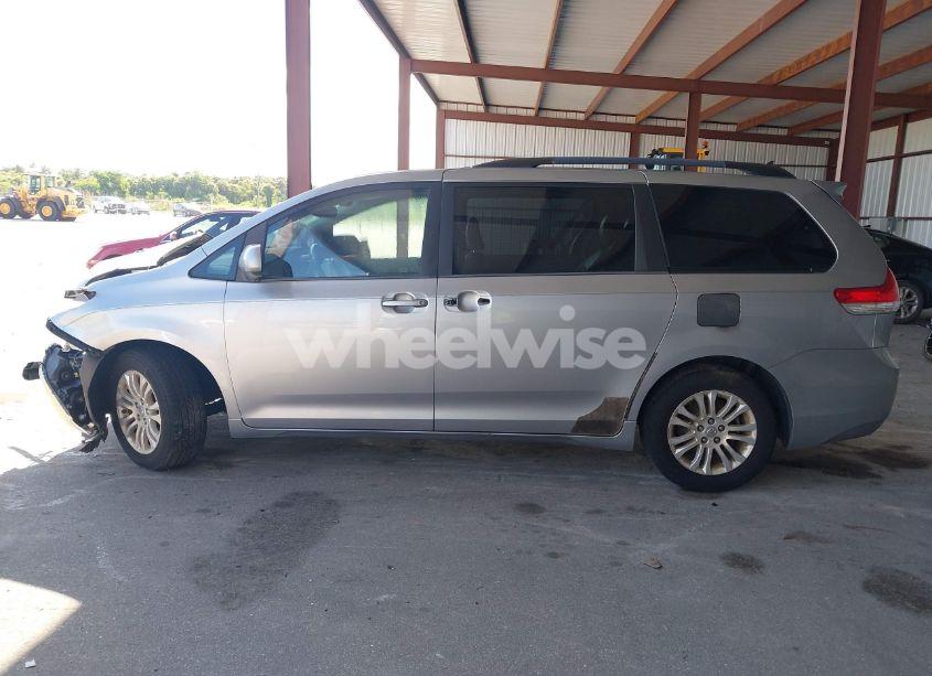 Photo 14 of 2013 Toyota Sienna XLE V6 8 PASSENGER (VIN 5TDYK3DC3DS297044)