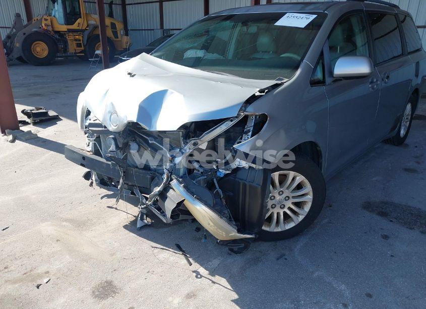 Photo 17 of 2013 Toyota Sienna XLE V6 8 PASSENGER (VIN 5TDYK3DC3DS297044)