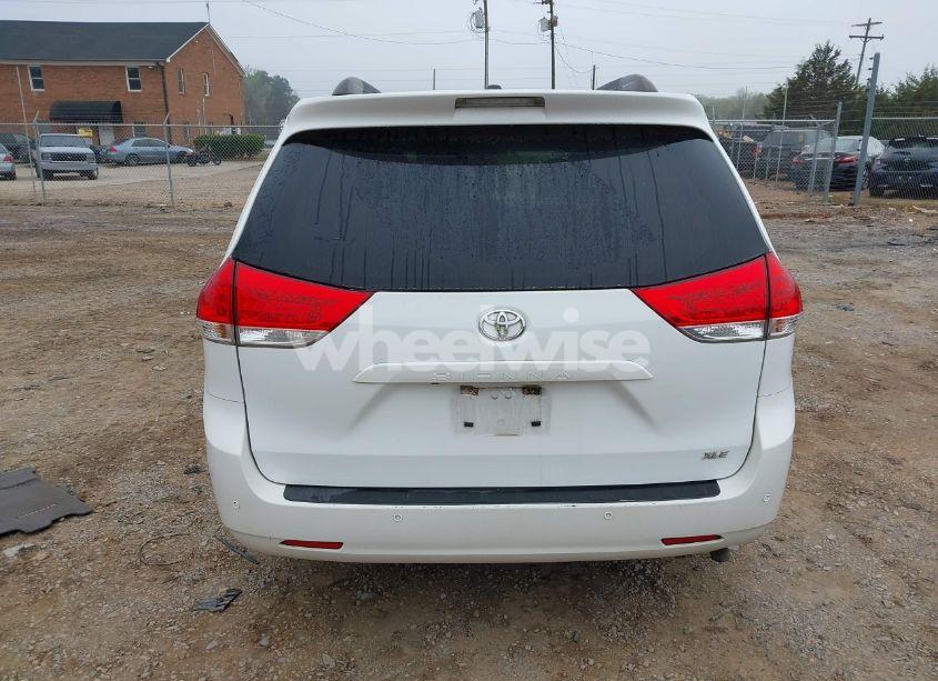 Photo 17 of 2013 Toyota Sienna XLE V6 8 PASSENGER (VIN 5TDYK3DC3DS384510)