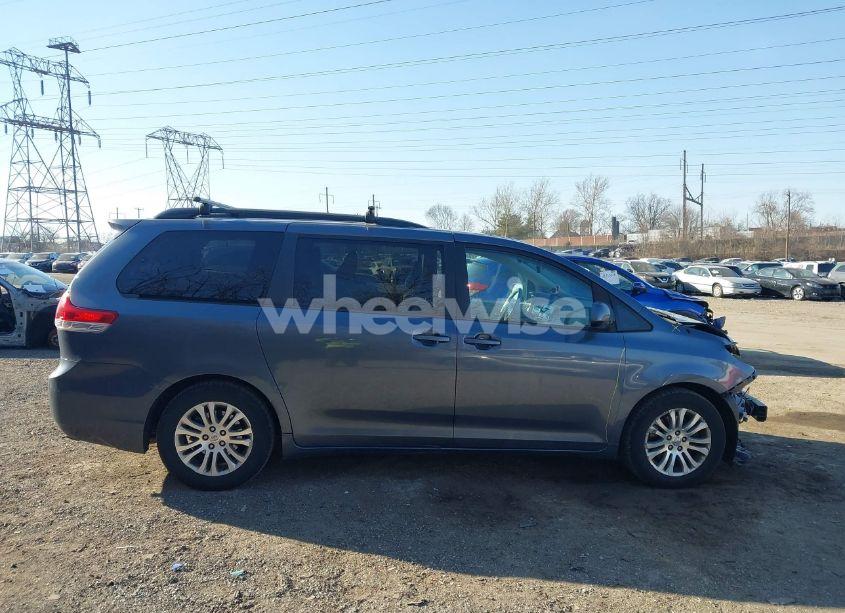 Photo 13 of 2014 Toyota Sienna XLE V6 8 PASSENGER (VIN 5TDYK3DC3ES487461)