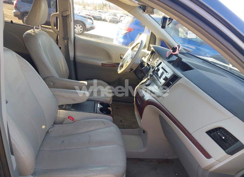 Photo 5 of 2014 Toyota Sienna XLE V6 8 PASSENGER (VIN 5TDYK3DC3ES487461)