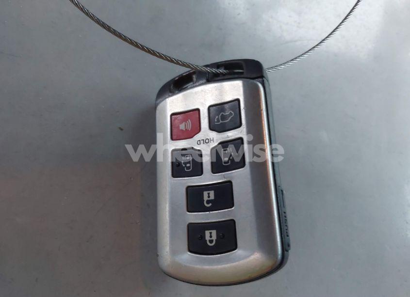 Photo 11 of 2015 Toyota Sienna XLE 8 PASSENGER (VIN 5TDYK3DC3FS535350)